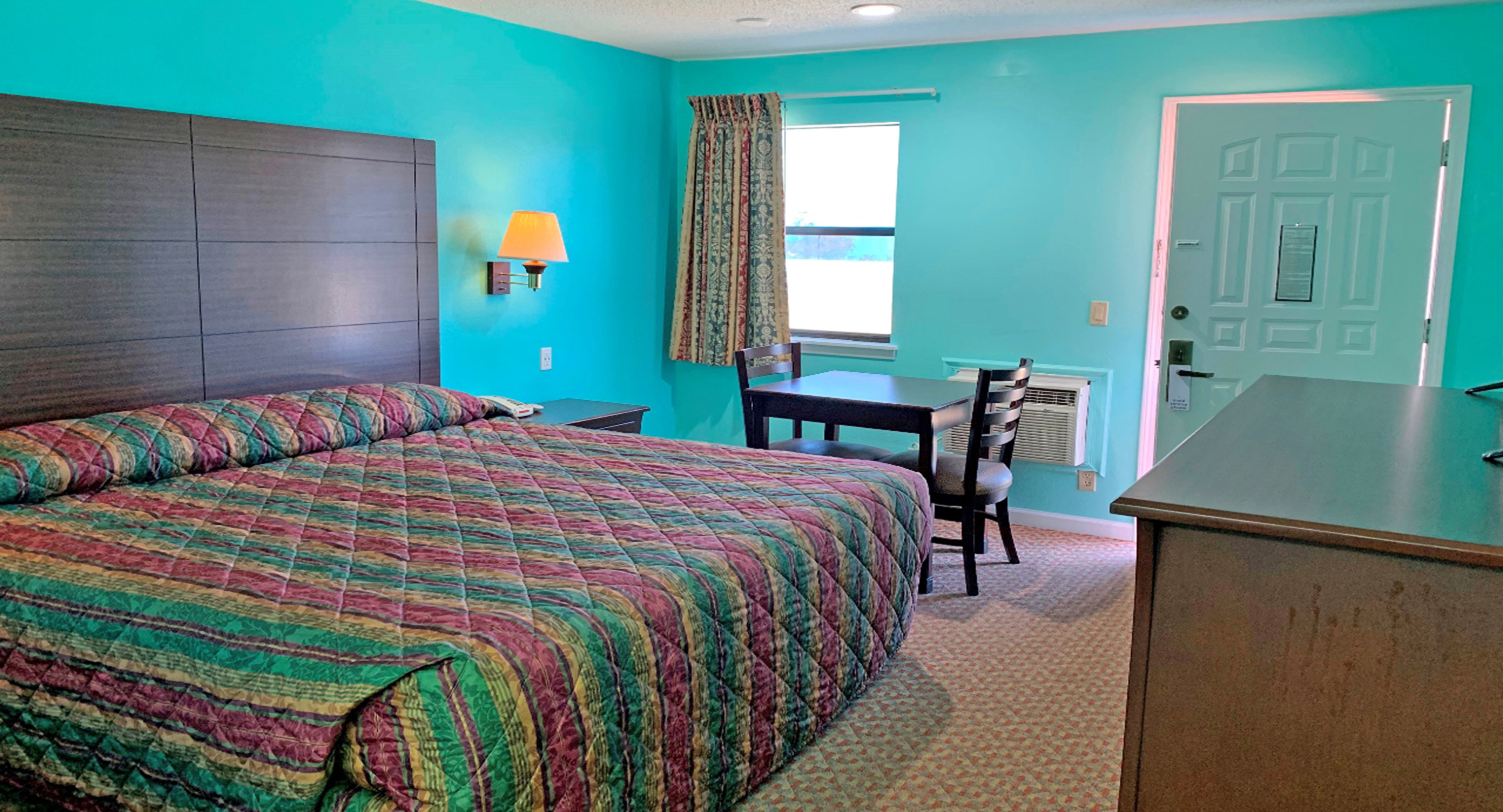 Standard Queen Room